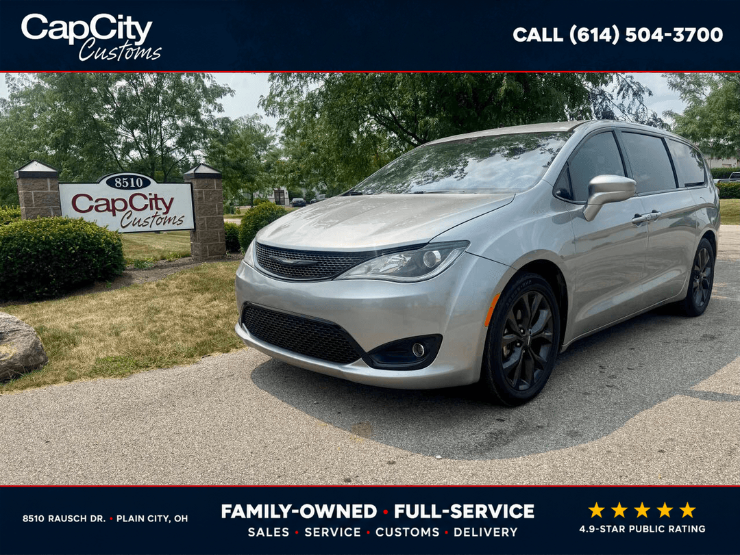 Photo 1 of 2018 Chrysler Pacifica Touring Plus