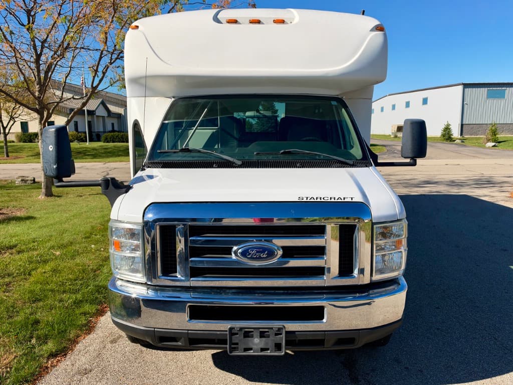 Photo 2 of 2017 Ford E-Series E-350 SD