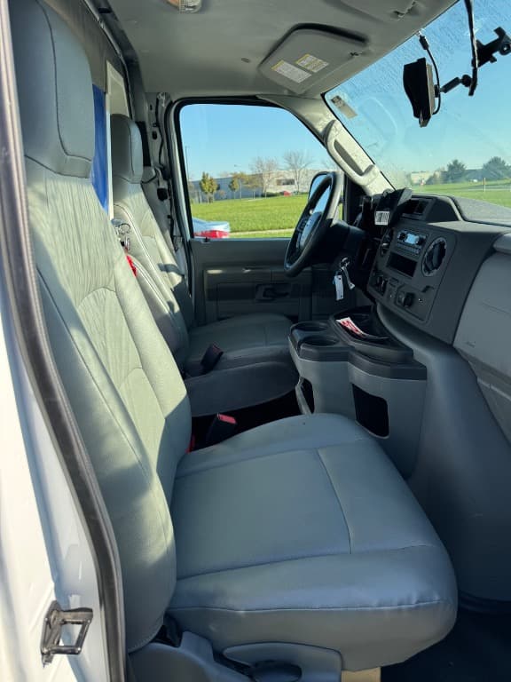 Photo 4 of 2023 Ford E-Series E-350 SD