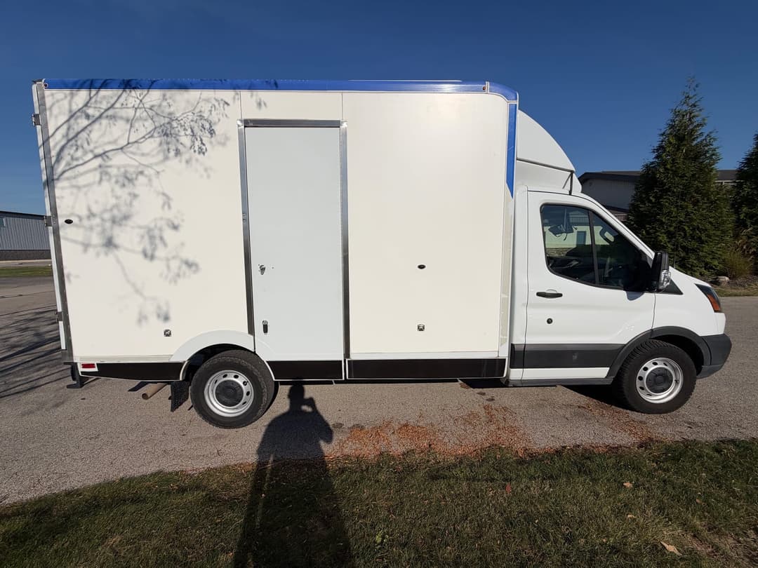 2019 Ford Transit 350 - Image 5